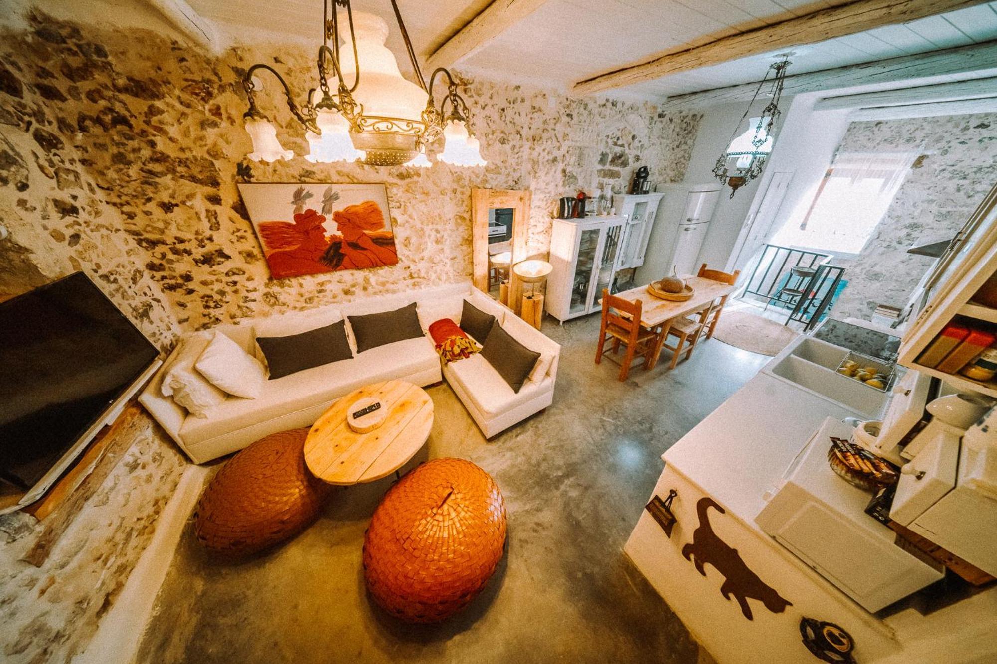 Antonia'S Stonebuilt Mansion With A Private Pool Villa Armenoi  Bagian luar foto