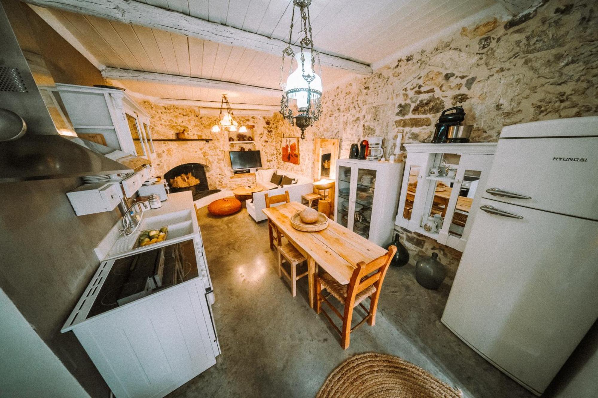 Antonia'S Stonebuilt Mansion With A Private Pool Villa Armenoi  Bagian luar foto