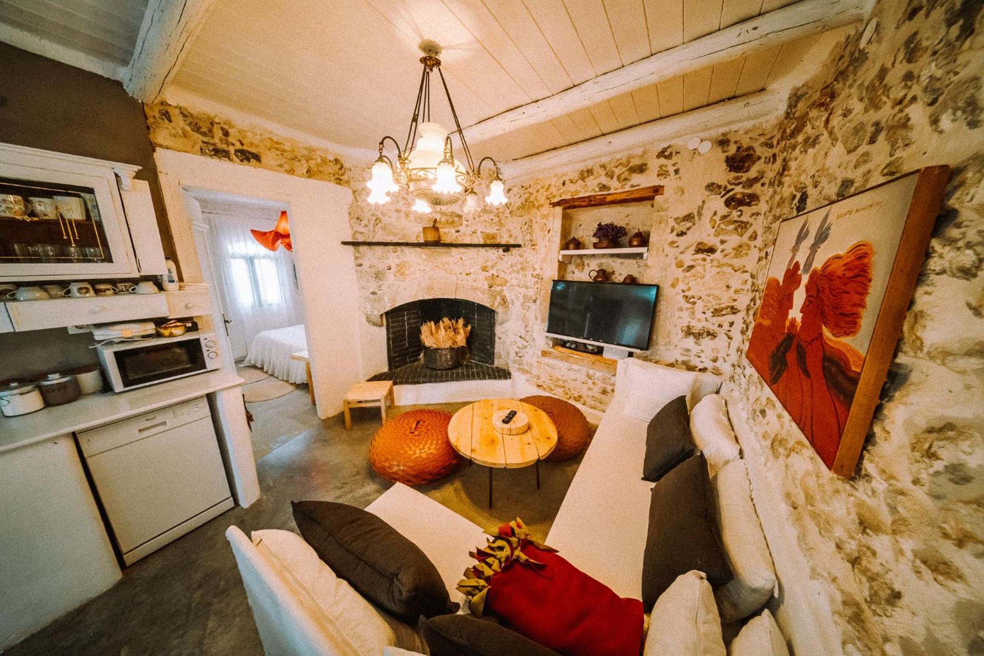Antonia'S Stonebuilt Mansion With A Private Pool Villa Armenoi  Bagian luar foto