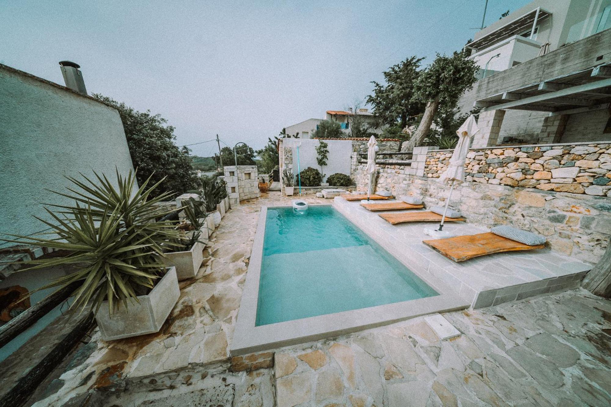 Antonia'S Stonebuilt Mansion With A Private Pool Villa Armenoi  Bagian luar foto
