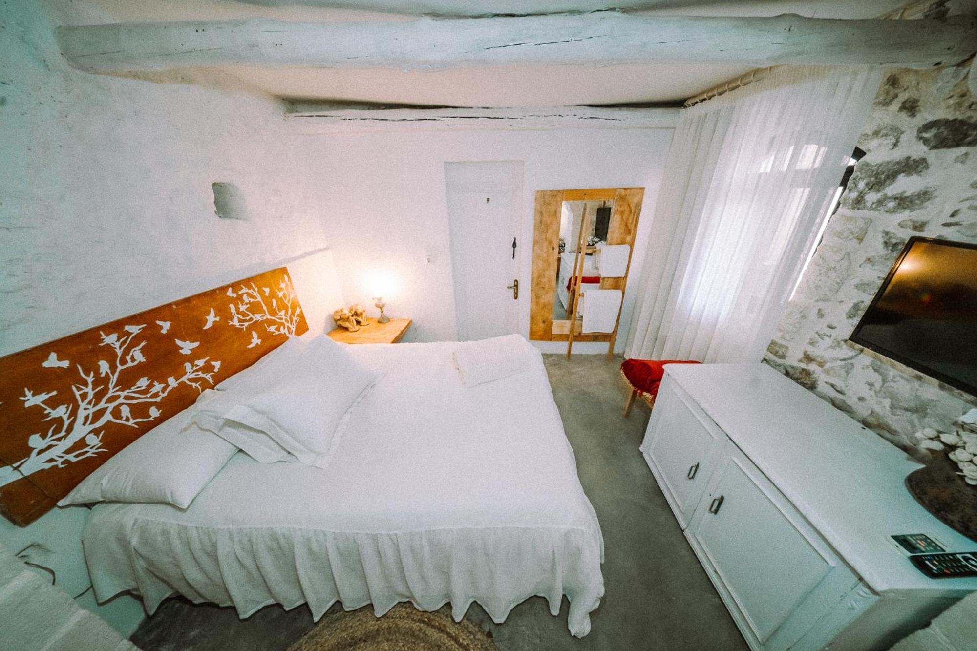 Antonia'S Stonebuilt Mansion With A Private Pool Villa Armenoi  Bagian luar foto