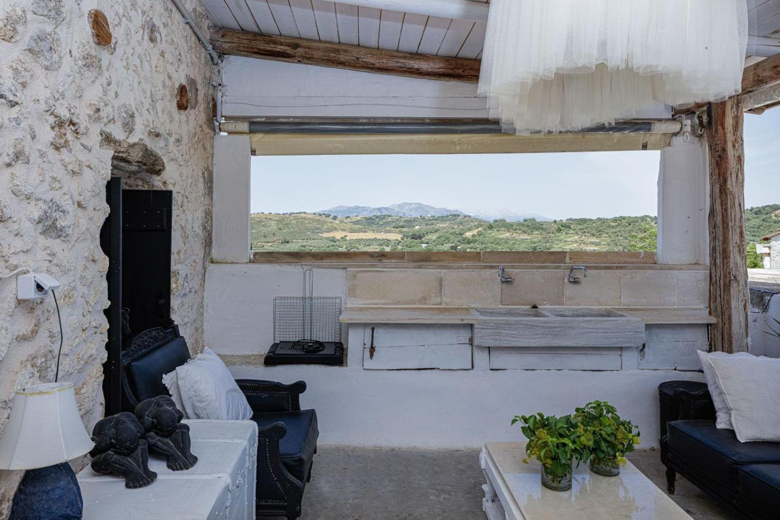 Antonia'S Stonebuilt Mansion With A Private Pool Villa Armenoi  Bagian luar foto