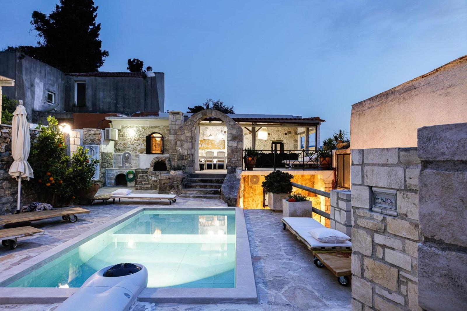 Antonia'S Stonebuilt Mansion With A Private Pool Villa Armenoi  Bagian luar foto